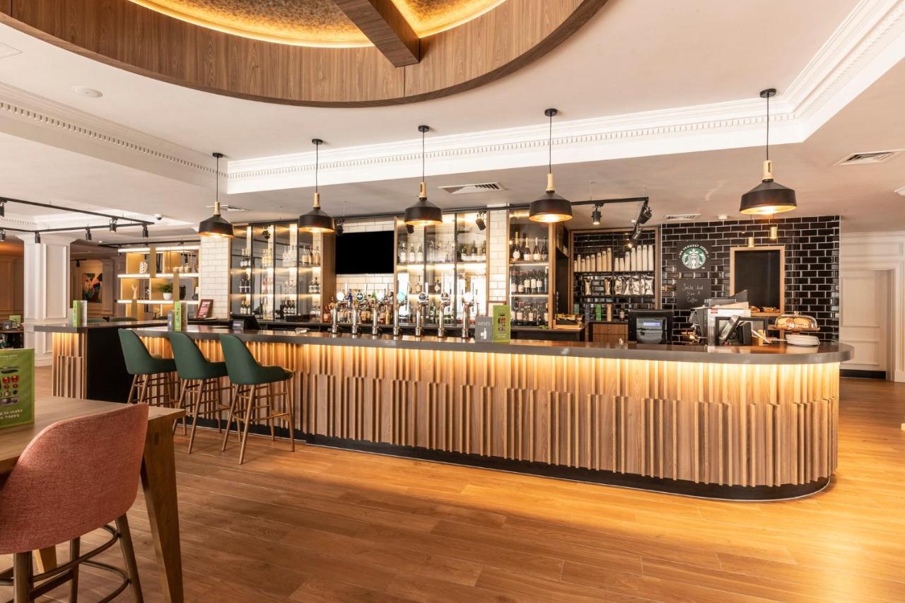 Holiday Inn Guildford By Ihg Exteriör bild