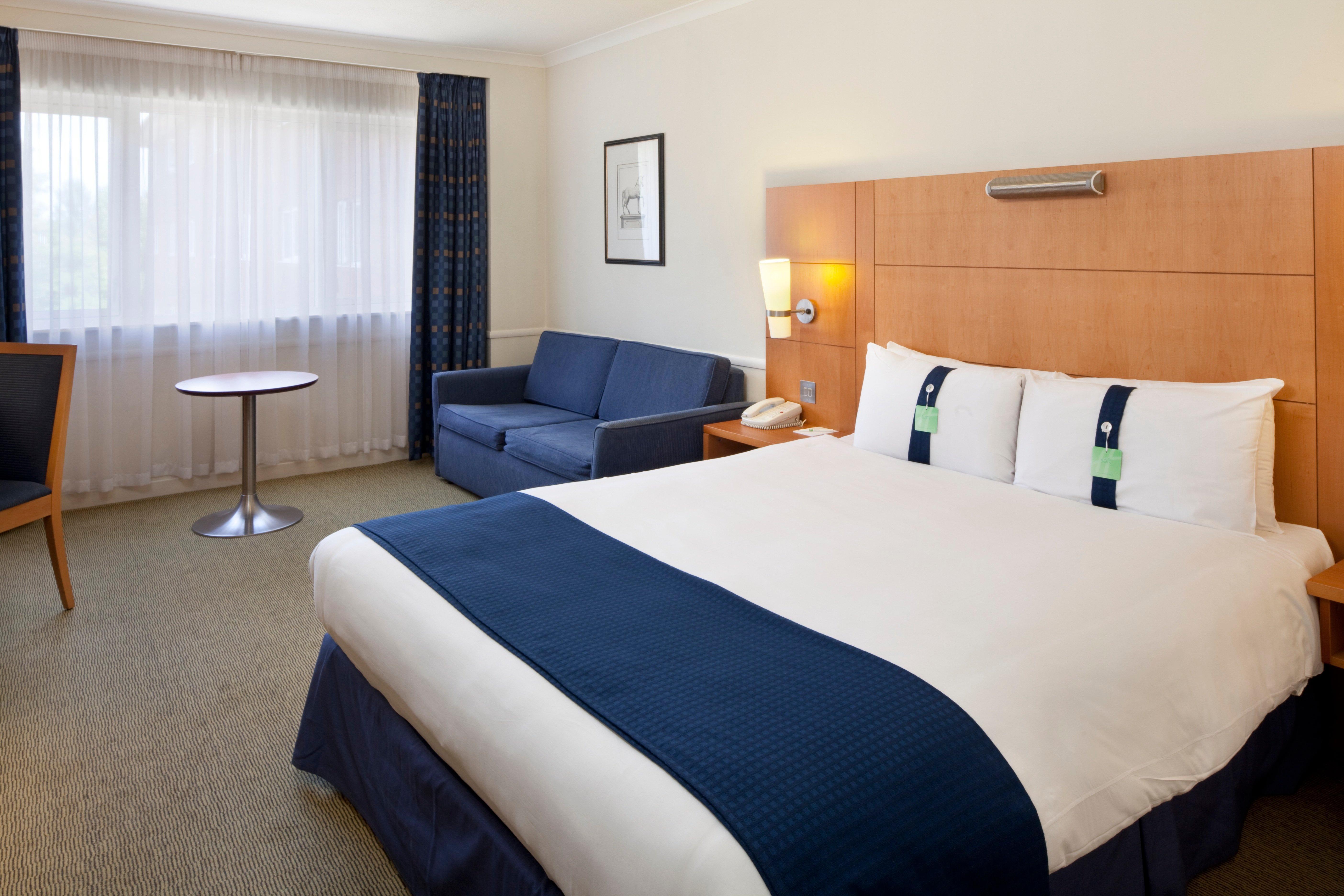 Holiday Inn Guildford By Ihg Exteriör bild